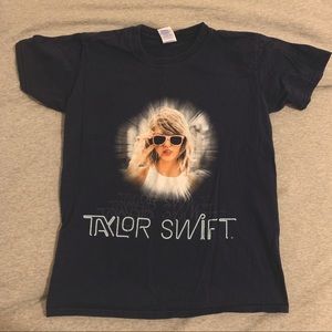 Taylor Swift 1989 World Tour T-shirt